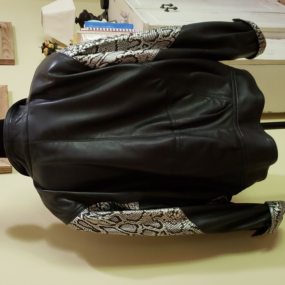 Leather World Jacket - Picture 5 of 5